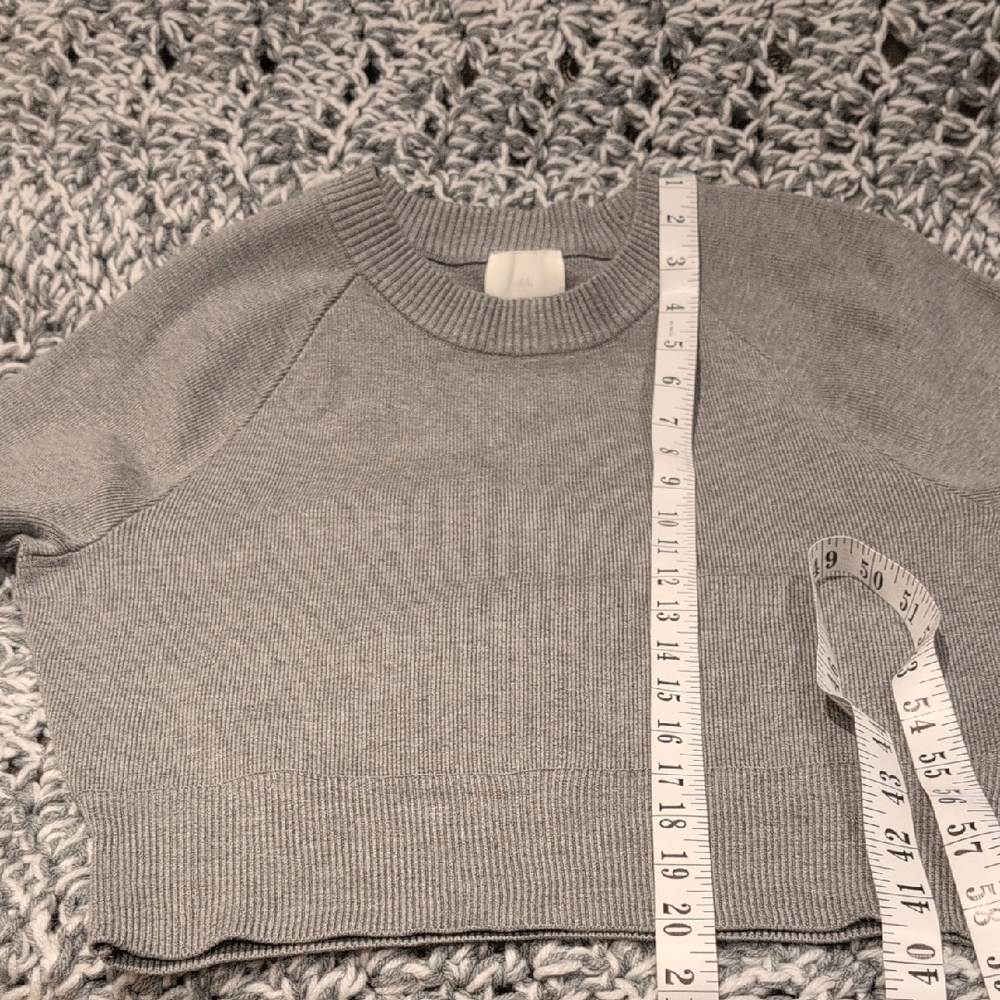 Heather Stone Ribbed Cropped Sweater XS | Soft Knit Lettuce Hem Oversized Sleeve - Picture 6 of 7